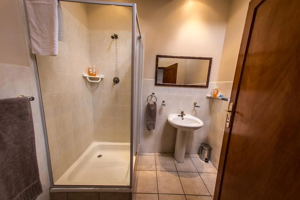 Guest house Winelands Villa Guesthouse And Cottages Somerset West