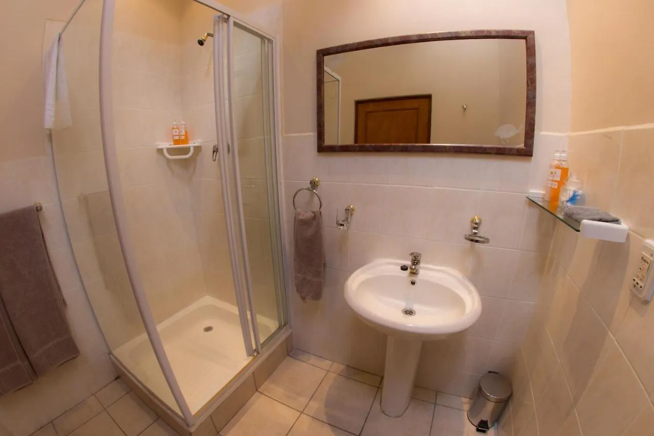 Winelands Villa Guesthouse And Cottages Somerset West South Africa