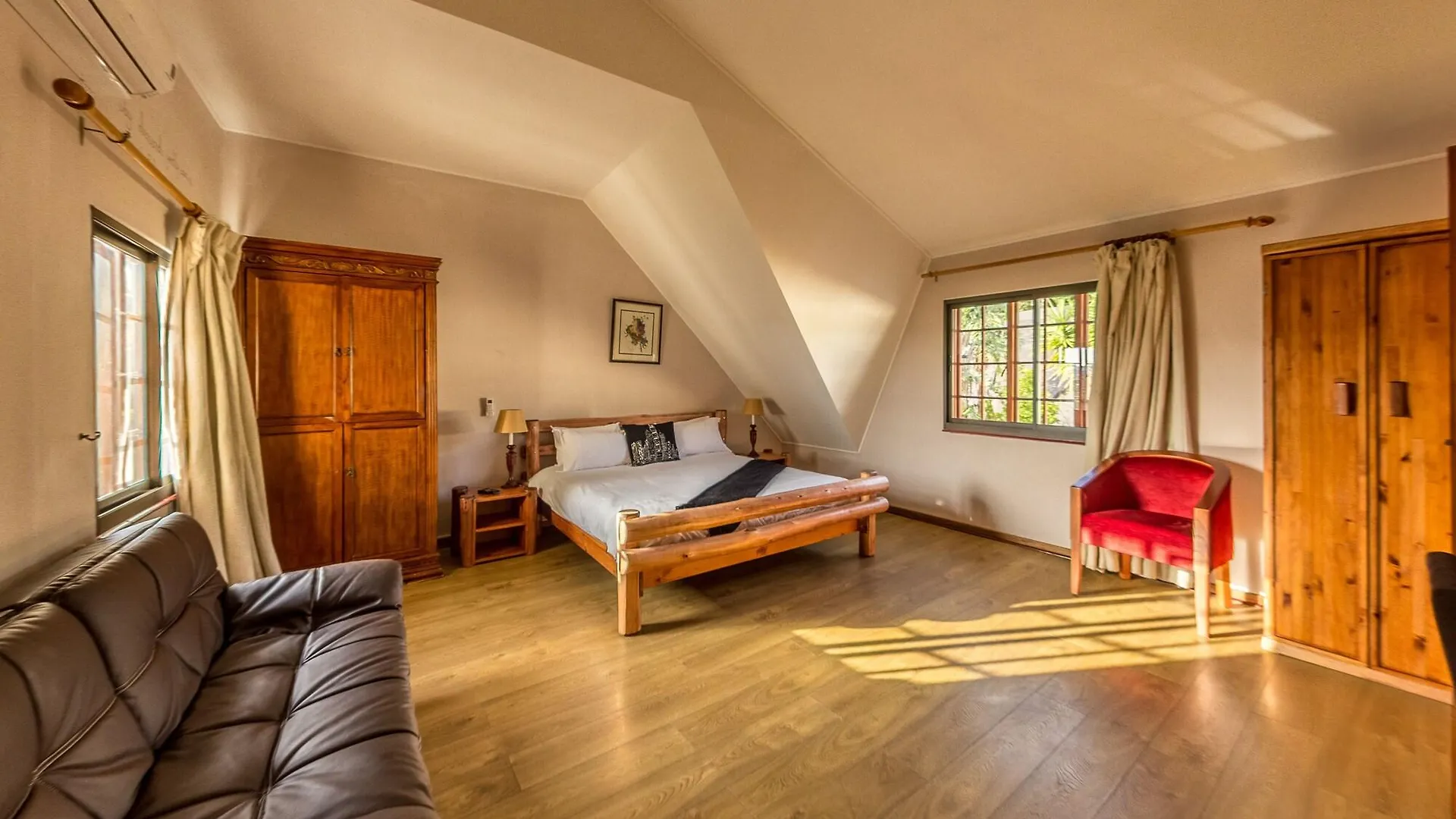Winelands Villa Guesthouse And Cottages Somerset West Guest house