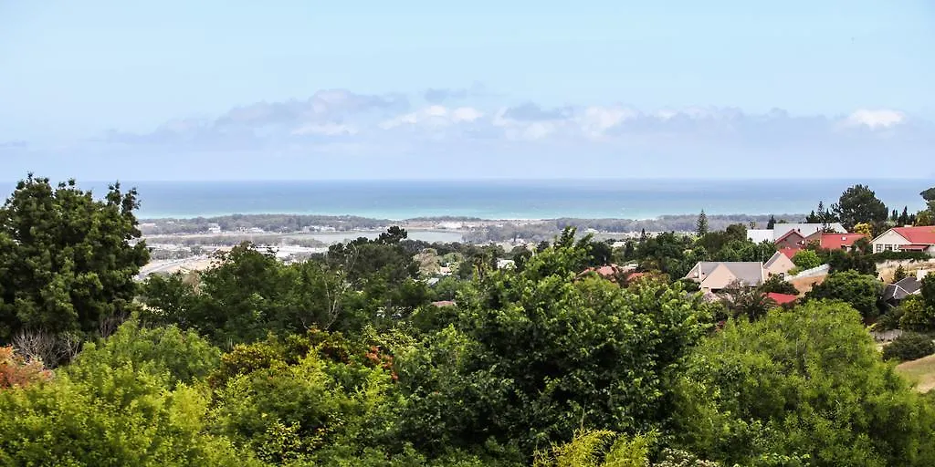 Guest house Winelands Villa Guesthouse And Cottages Somerset West