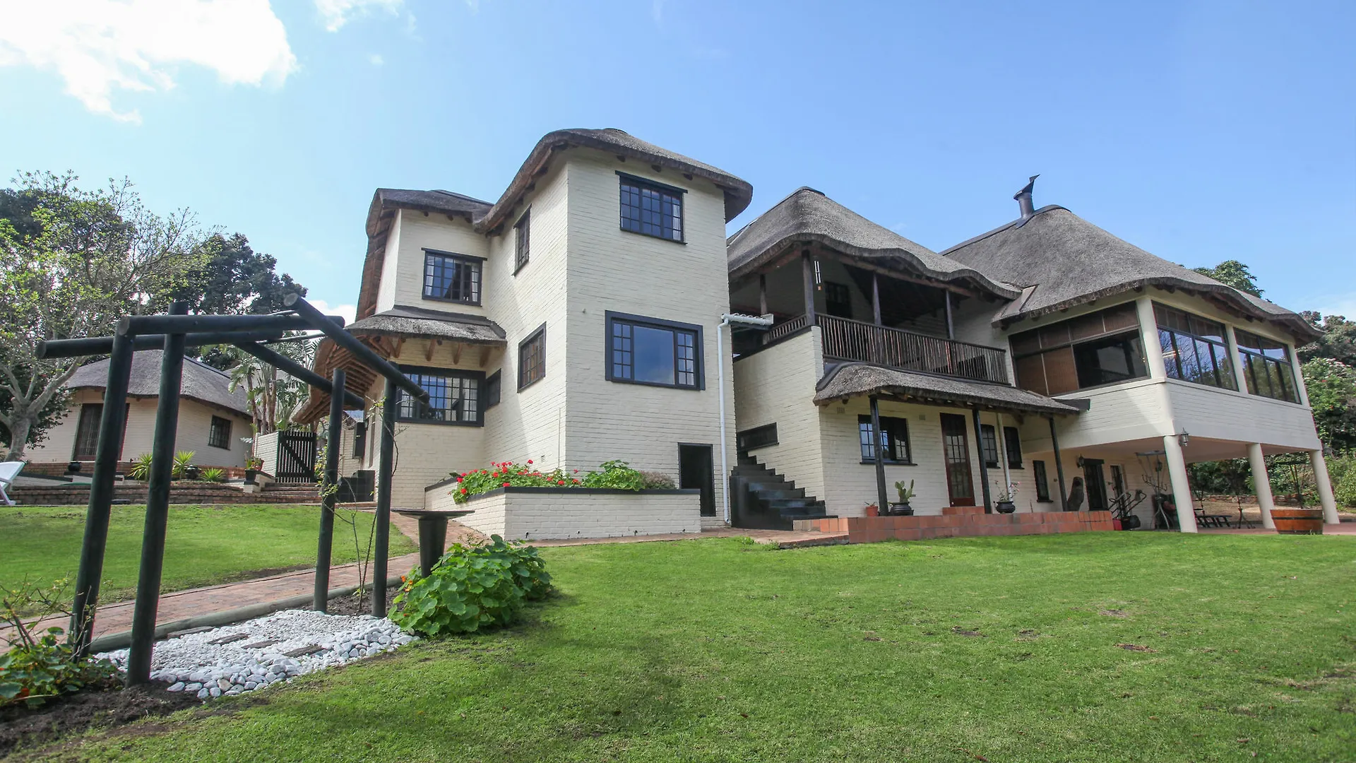 Winelands Villa Guesthouse And Cottages Somerset West Guest house